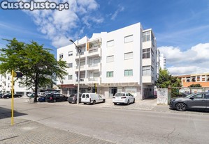 Apartamento t2 com 2 marquises ,4 caminhos em setúbal.