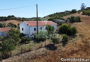 Quinta com habitação e terreno de 2,89 hectares, odemira