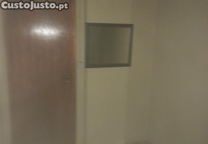 Arrecadação no centro de Algueirão/Mem Martins