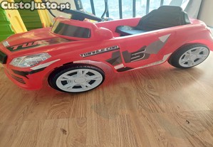 Carro eltrico para criana