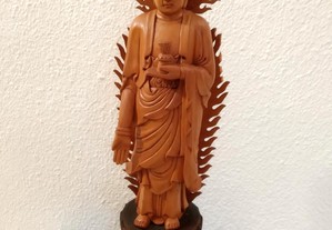 Deusa Oriental do panteão Budista.Manufacturada em espinheiro