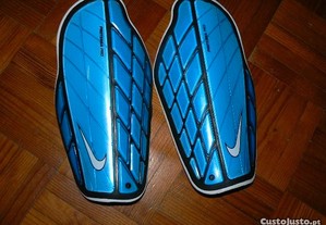 Caneleiras Nike