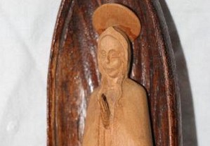 Arte sacra , santa antiga com nicho em madeira