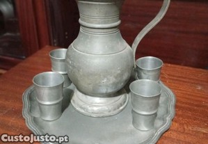 Chaleira antiga de prata