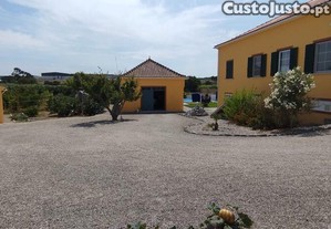 Moradia isolada T4 em A dos Cunhados e Maceira de 262,5 m²