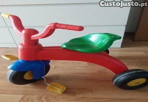 Triciclo para criana