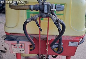 Pulverizador Tomix 200 lt.