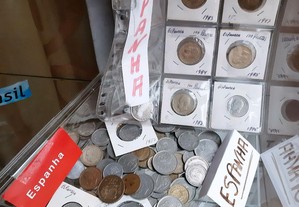 Lote.50 moedas de  Espanha