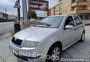 Skoda Fabia 1.4 i ( Viatura Nacional ) - 02