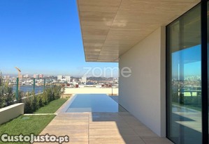 Moradia T4 Com Vistas Rio, Em Condomínio De...