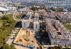 Apartamento T2 Com Varanda, Em Construção,...