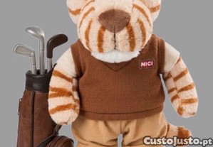 Boneco em peluche c/ saco e tacos de golfe