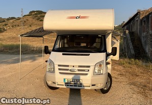 Autocravana de 5 lugares de livrete e 6 dormidas como nova de garagem sem plásticos queimados