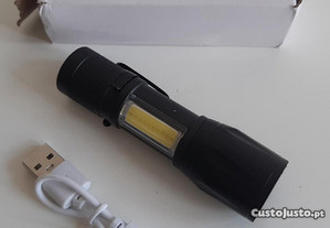 Potente Mini Lanterna de Mão 2 LEDs USB Bateria Embutida Recarregável Nova