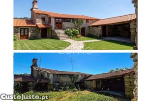 Quinta, Construções Em Pedra, Linha De Água,...