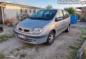 Renault Scénic 1.8 - 01