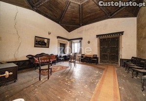 Quinta De Sinde Com 30 Hectares Na Póvoa De...