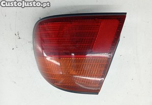 Farolim Stop Direito Nissan Primera (P11)