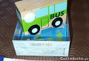 Miniaturas de carrinhos em madeira - modelos variados