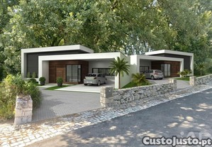 Terreno misto em Alvados e Alcaria