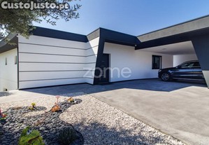 Moradia T3 De Luxo Com Piscina Aquecida E...