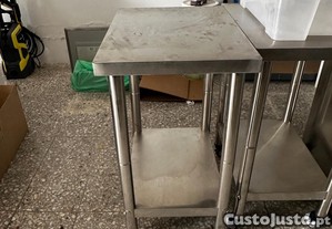 Carrinho de Inox c/ rodas