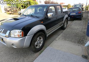 Nissan Navara 2.5 DI - 02