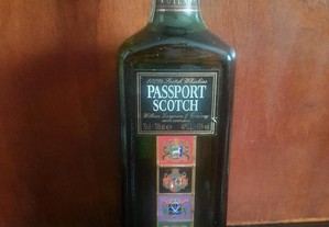Whisky Passport Scotch - Anos 80 - 70 cl