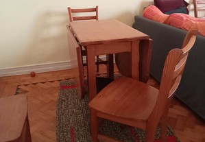 Mesa e 6 cadeiras