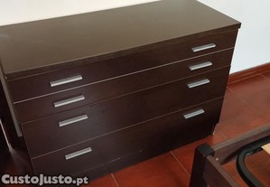 Cama de casal cabeceiras e comoda e colchão