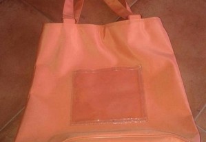 Mala/saco laranja, ideal para ir as compras