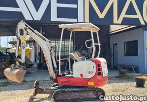 Mini giratoria Takeuchi TB216- 1800kg - Alarga os rastos