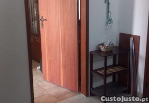 Apartamento T1 em Vila Cova  Coelheira de 78,5 m