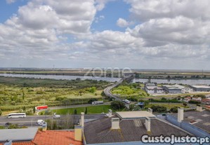 Apartamento T3 Com Vista De Rio E Luz Natural |...