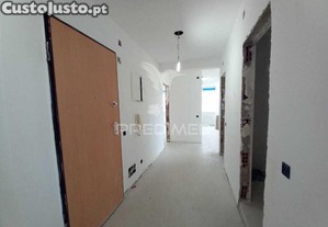 Apartamento t4 no laranjeiro, almada