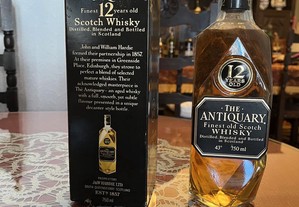 THE ANTIQUARY Finest 12 years old Scotch Whisky (43%)