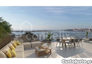 Apartamento T2 De Luxo Em Condomnio Fechado,...