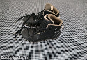 Botas de homem Quechua Novadry novas