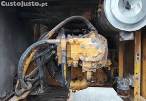 Bomba Hidráulica Escavadora Komatsu PC240-3