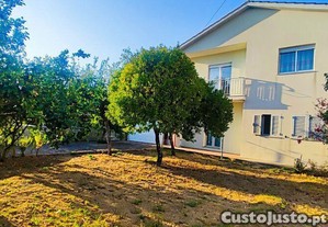 Casa / Villa T3 em Vilar de Mouros de 196,00 m²