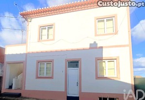 Moradia bi-familiar T9 em Montargil de 180 m²