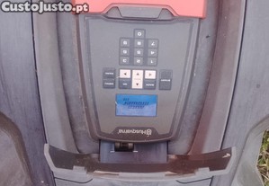 Robot corta relva