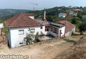 Moradia M4 Com Armazm E Terreno Em Vale Diogo...