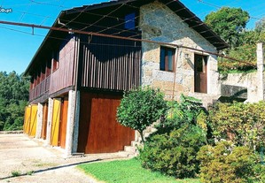 Casa de Campo T5 em Braga de 232,00 m²