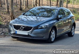 Volvo V40 2.0 D2  - 18