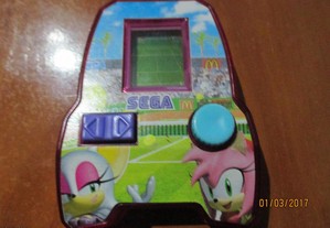 Pequena máquina jogo digital antigo da Sega (2)