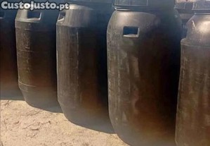Bidons de plástico de 260L com tampa