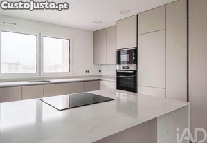 Apartamento T3 em Marinha Grande de 137 m²