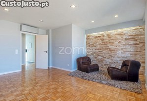 Apartamento T3 Renovado Em Pedrouços, Maia