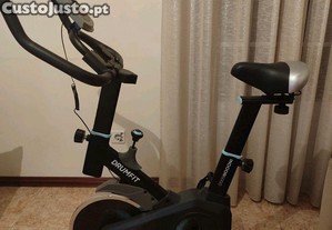 Bicicleta Esttica CECOTEC Drumfit Indoor 6000 Compact (Vol.Inrcia: 6 Kg)